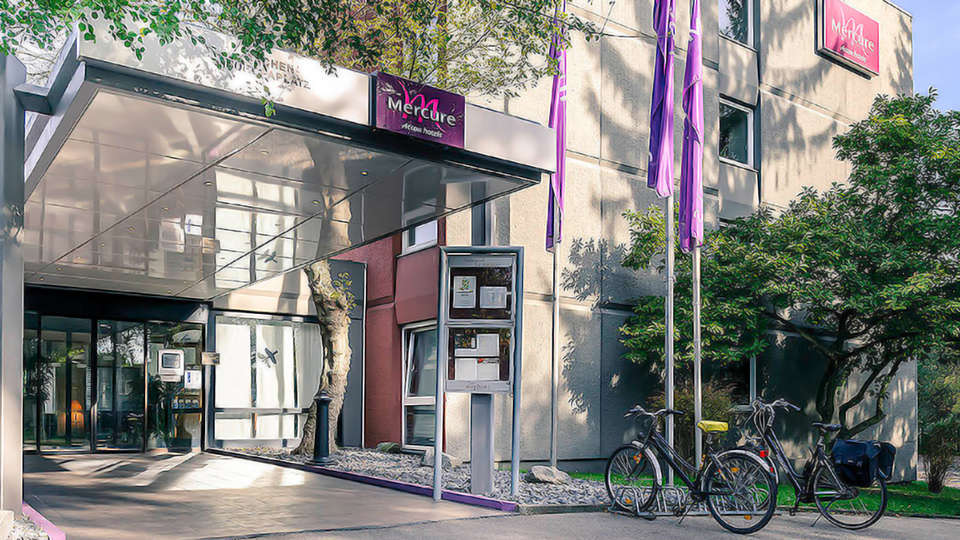 Mercure Aachen Europaplatz (Aken / Aix-la-Chapelle) - Edit_Front.jpg