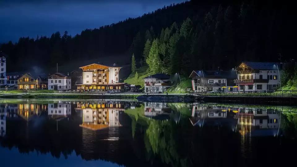 En el corazon de las Dolomitas a orillas del lago Misurina