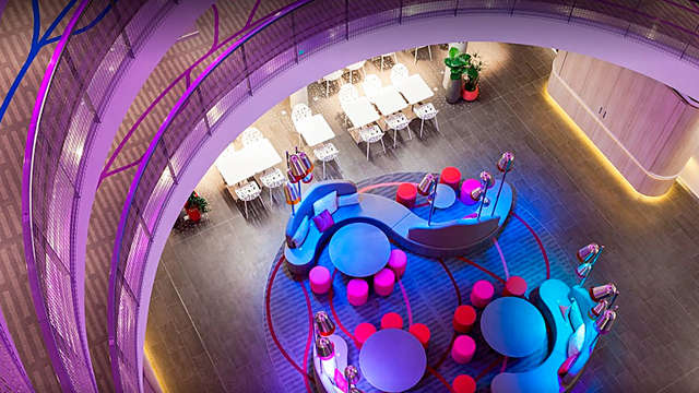 Romanticismo y champán gratis en la ciudad rosa