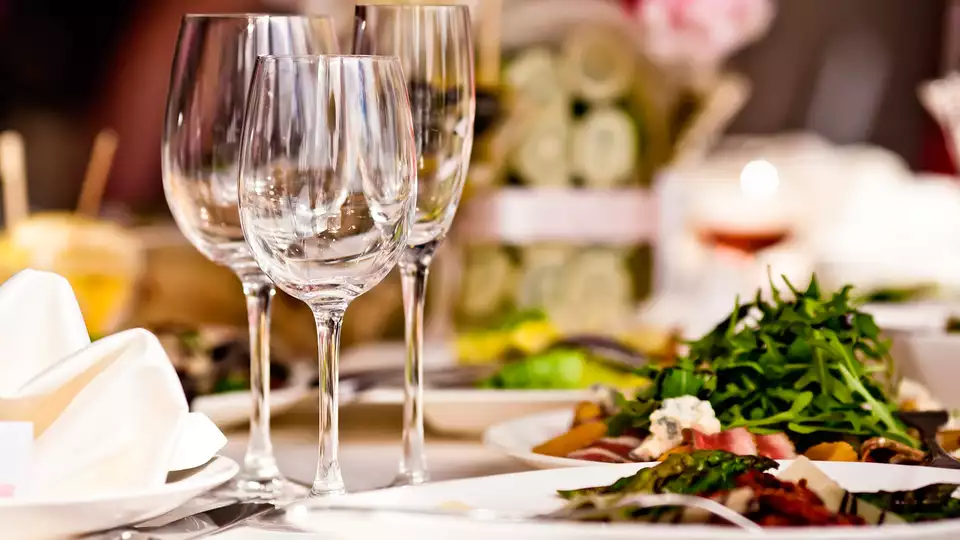 Oferta exclusiva Escapada con Cena tipica asturiana cerca de Gijon