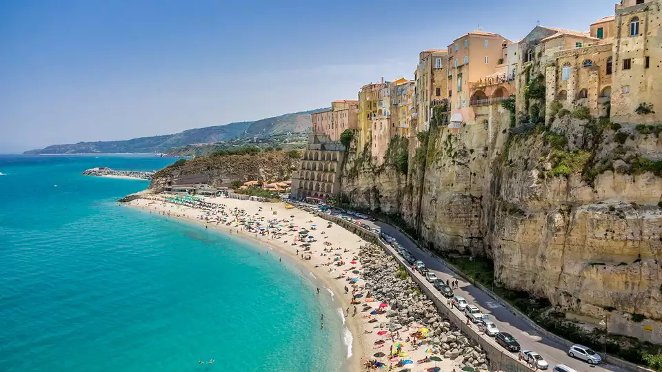 Hotel a Tropea villa Liberty a due passi dal mare con colazione inclusa