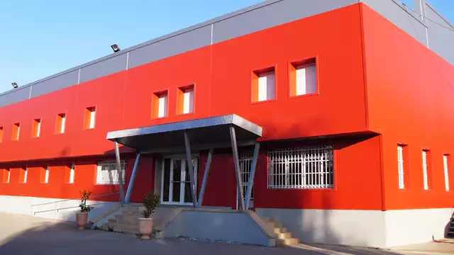 Descubre la elaboracion de la Torta del Casar y visita guiada por Caceres desde noches