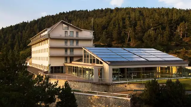 Escapade de luxe dans une chambre avec vue sur la montagne et petit-déjeuner inclus