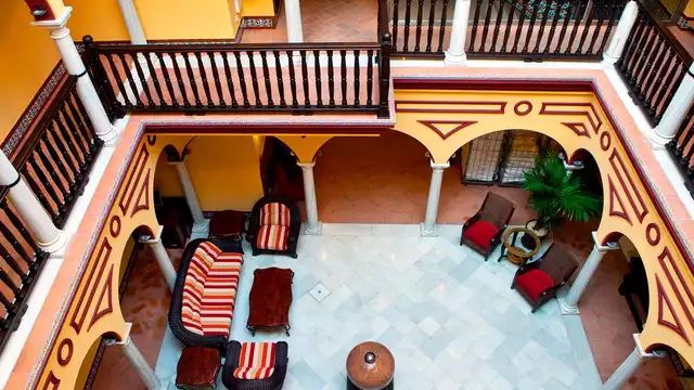 Escapada con desayuno en Sevilla alojate en pleno centro de la ciudad