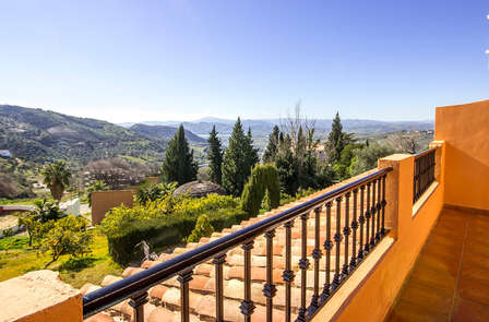 Romantiek met cava en chocolade in Alcaucín