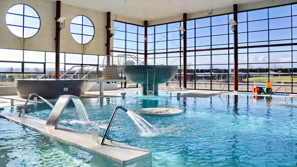 Love Relax cava bombones y entrada para todo el dia en un SPA en Cascante