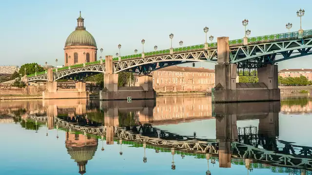 Descubre el centro de Toulouse, justo desde la plaza del Capitolio