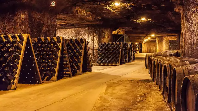 Séjour dans un monument historique avec visite de la cave de Vouvray
