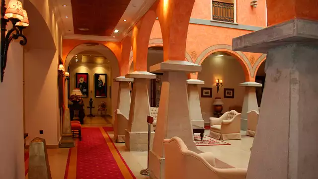 Relax absoluto en pareja con desayuno y sidra en un antiguo palacio Asturiano