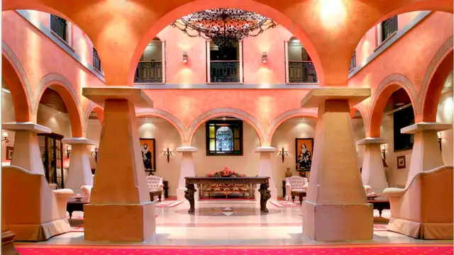 Relax absoluto en pareja con desayuno y sidra en un antiguo palacio Asturiano
