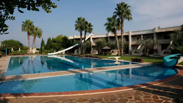 Hotel con piscina en Bari ¡a dos pasos del mar!