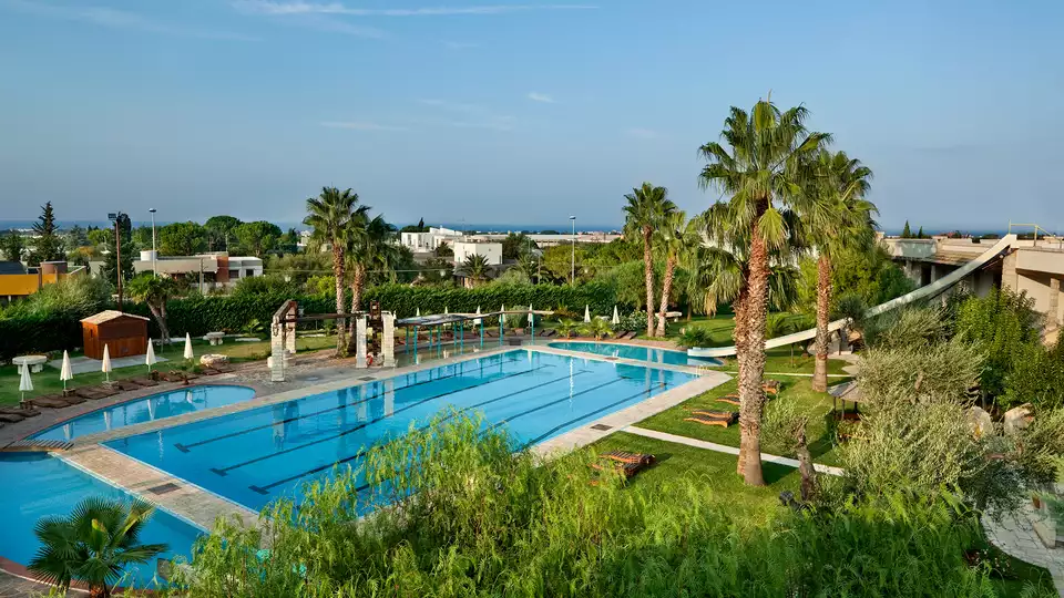 Offerta in camera Executive in stupendo hotel-villaggio vicino alla costa pugliese