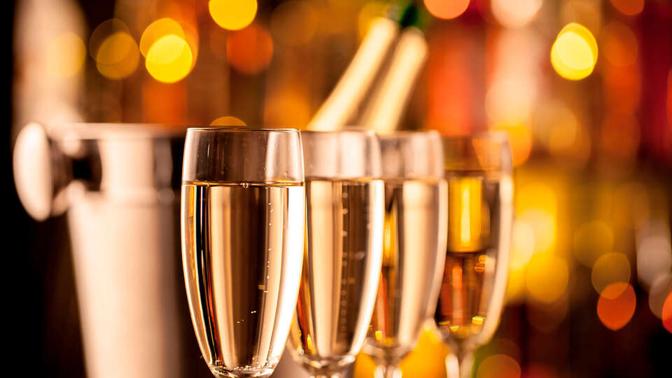 Special Saint Valentin avec Diner et Champagne aux Salies de Bearn
