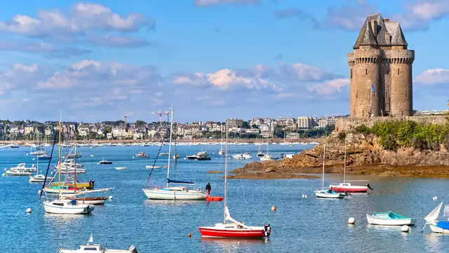 Évasion sur la Côte Émeraude à Saint-Malo