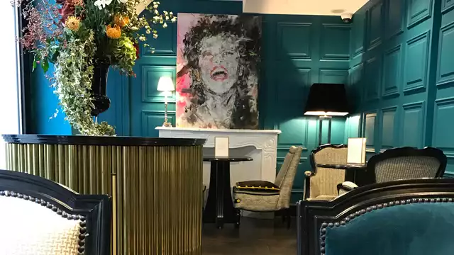 Encanto y cena en París
