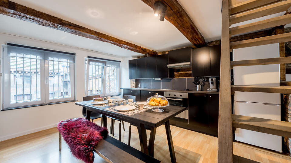 Verblijf in een modern appartement in Luik tot personen