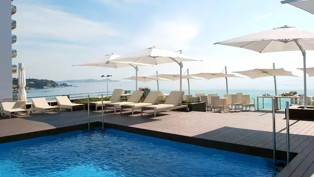 Descubre la Costa Brava en primera línea de mar con cóctel incluido, acceso a spa y media pensión