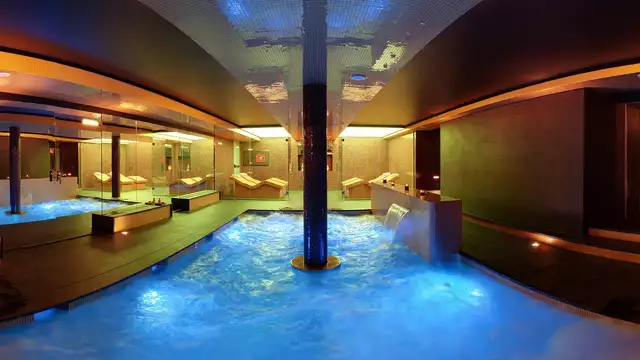 Costa Brava met toegang tot de spa en inclusief ontbijt.