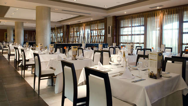 Escapada Relax en Media Pensión con circuito de aguas en Rota, Cádiz