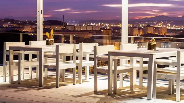 Disfruta de un 4* con desayuno, cena, parking y copa de bienvenida