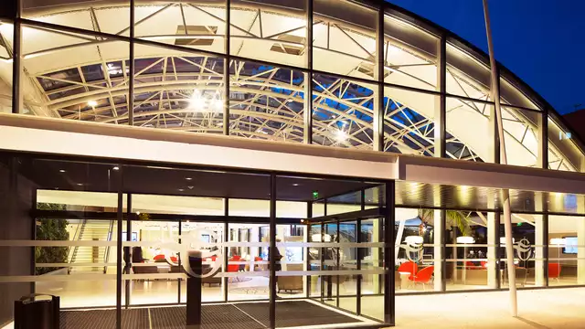 Suite pour 4 avec un incroyable spa à Roissy