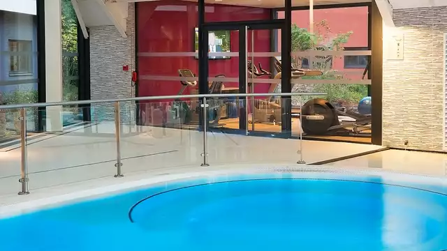 Suite pour 4 avec un incroyable spa à Roissy