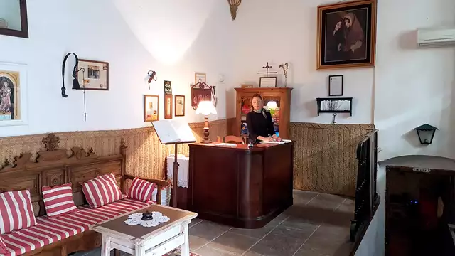 Visita Huete y las minas romanas y descansa como un rey en un palacete del siglo XVI