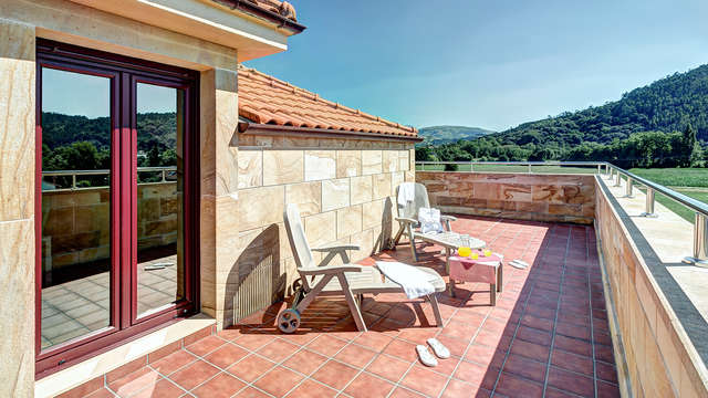 Escapada en un apartamento de lujo de 4 personas en Media Pensión en la naturaleza Cántabra