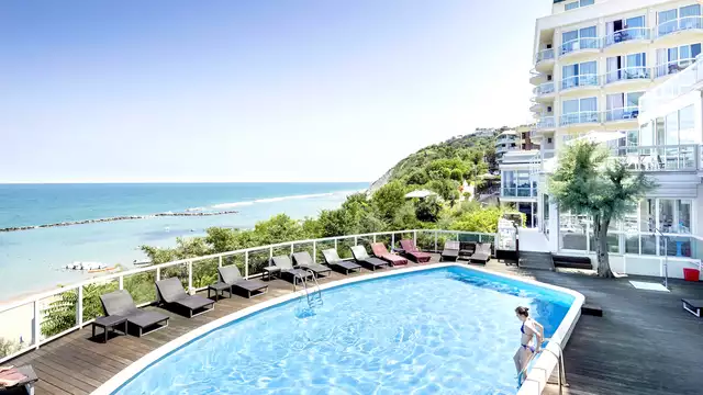 Revitalízate en Las Marcas: Fin de semana de mimos en el SPA del Hotel Sans Souci de Gabicce.