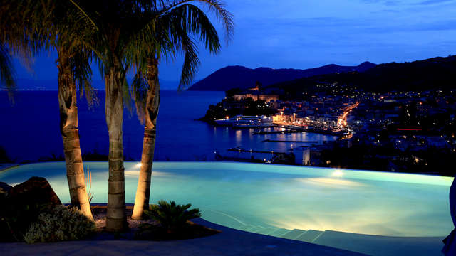 Descubre las Islas Eolias con este oasis de relax 4* con vistas al mar