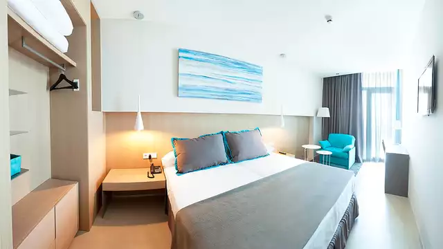 Ontdek de Costa del Maresme in een modern hotel in de haven van Mataró