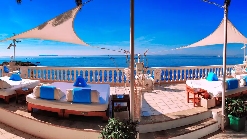 Lujo con vistas al mar desde una preciosa Junior Suite con detalles romanticos