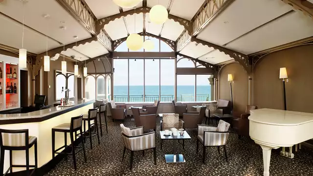 Escapada de lujo en Saint-Malo, habitación frente al mar, cena gastronómica y spa ilimitado