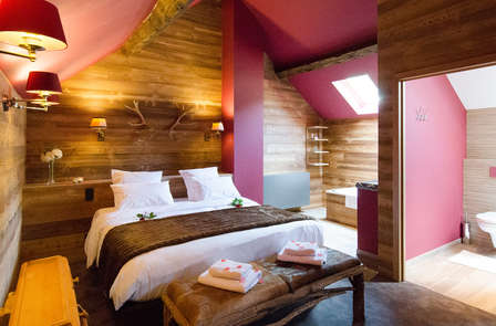 Droom weg in een speciale themakamer 'La Cabane du Trappeur'