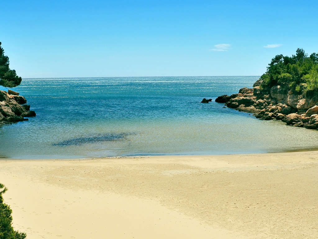 Spécial famille: séjour du 1er enfant gratuit, second à 50%, en pension complète sur la Costa Dorada - 4* - 23