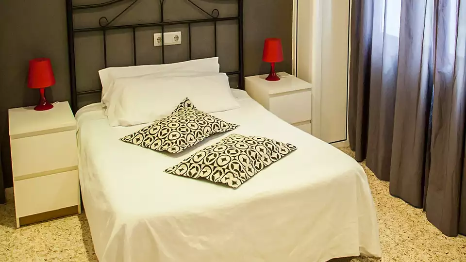 Disfruta en l Ampolla en habitacion con desayuno y cena tapeo incluida desde noches