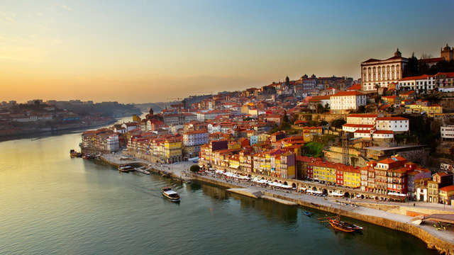 Escapada Enológica con Crucero de los 6 puentes por el río Duero en Oporto (desde 2 noches)
