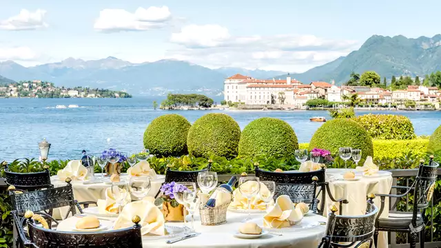 Weekend romantico sul Lago Maggiore con vasca idromassaggio e bottiglia di spumante in camera