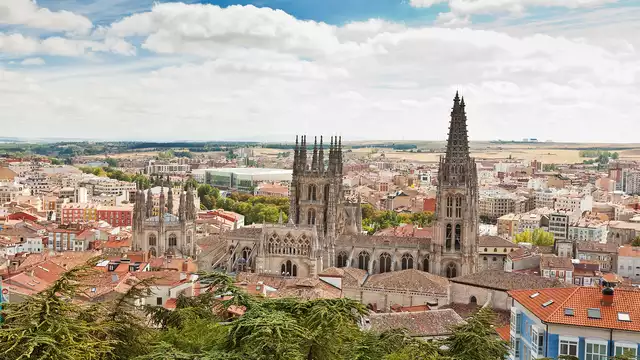 Escapada en pleno centro de Burgos con desayuno