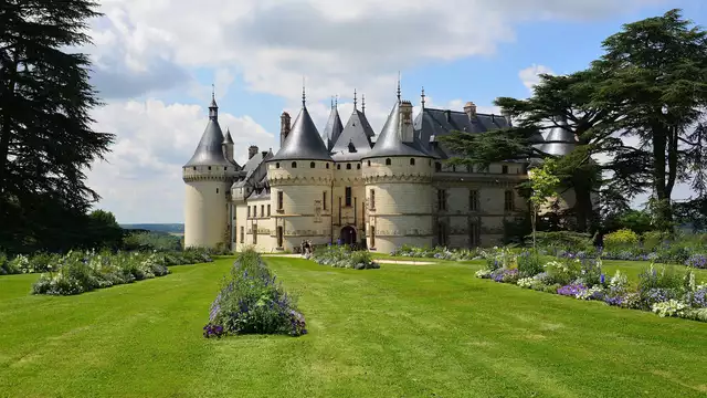 Escapade a Blois avec petits dejeuners et acces piscine