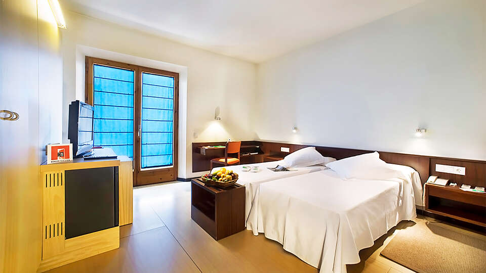 Escapada romantica con entradas al Casino en Figueres