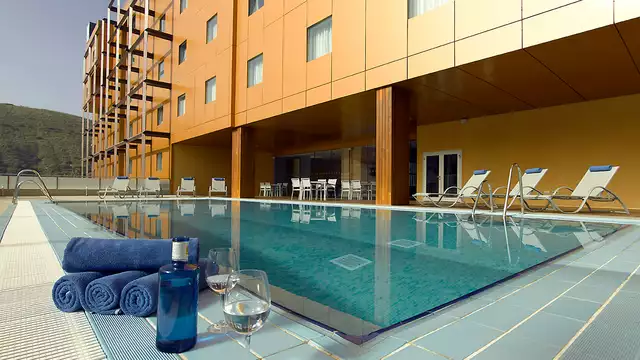 Romantisch uitje naar Granada met spa-circuit, bonbons en een fles mousserende wijn