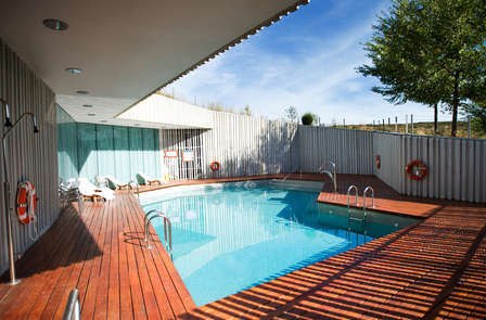 Romantisch verblijf met flesje cava en chocolade in de natuur van Jaca