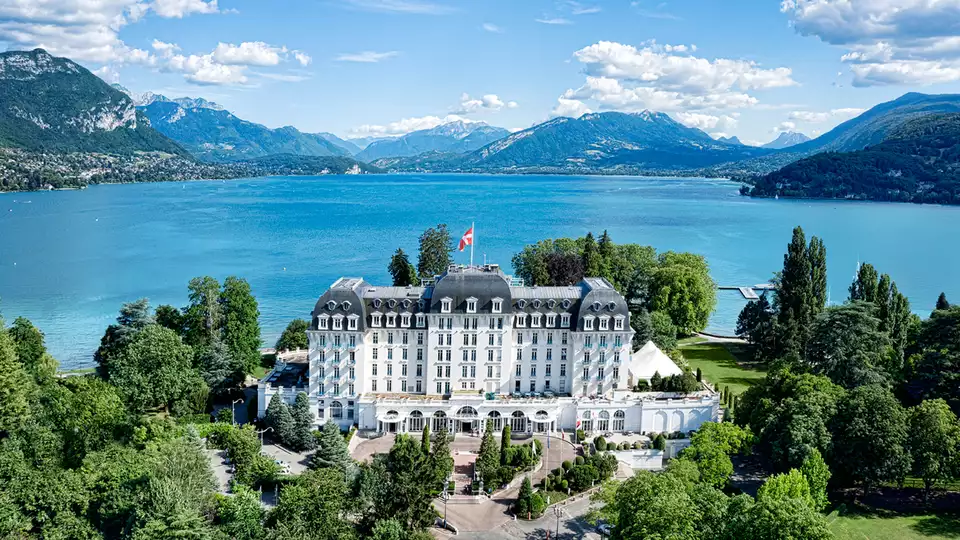 Week-end detente avec acces spa offert au bord du lac d Annecy