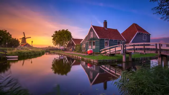 Scopri il suggestivo centro di Zaandam