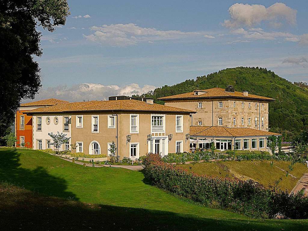 Escapade détente avec piscine chauffée dans un environnement calme près de Bilbao - 4* - 2
