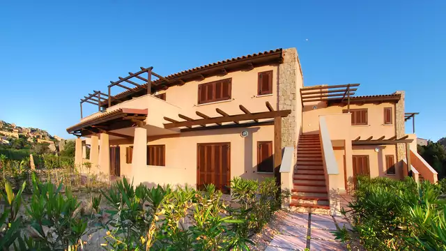 Finalmente vacanze Sardegna in resort con piscina e nave Grimaldi da notti