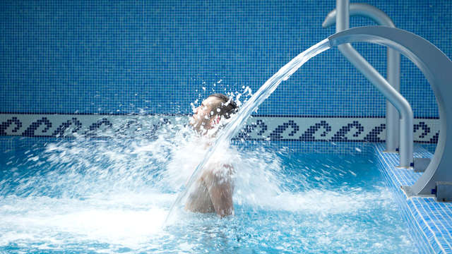 Escapada Relax con acceso al Talaso y toque romántico en la playa de Sanxenxo