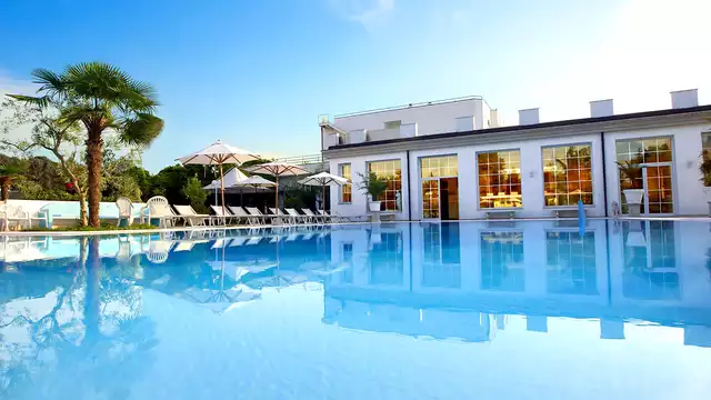 Hôtel à Montegrotto Terme avec petit déjeuner, spa et bouteille de vin gratuite