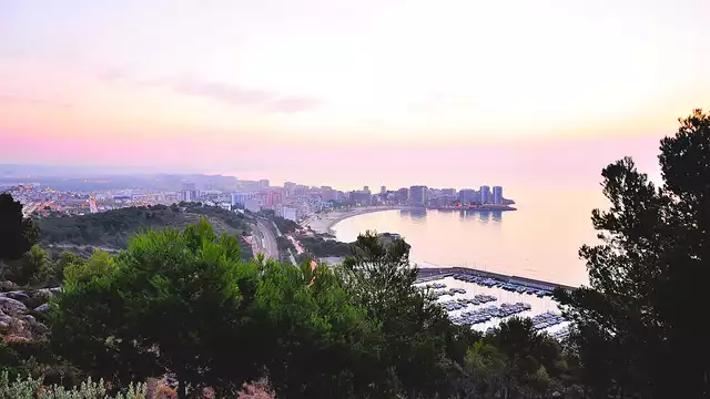Escapada con cena y copa de bienvenida en un hotel cerca de Burriana